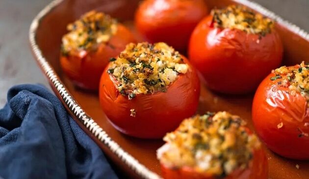 خودتان را از خوردن دلمه گوجه فرنگی محروم نکنید، طعمش بی نظیر است
