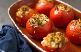 خودتان را از خوردن دلمه گوجه فرنگی محروم نکنید، طعمش بی نظیر است