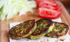 طرز تهیه کوکوی اسفناج و سیب زمینی