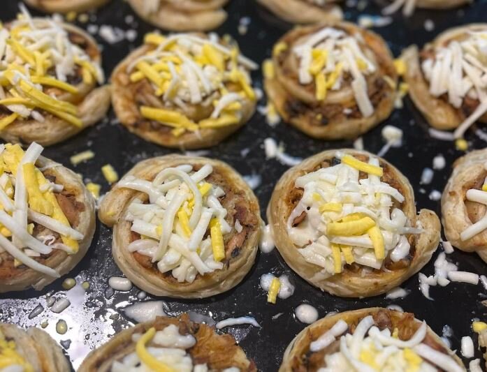 طرز تهیه رول مرغ و قارچ؛ فینگرفود جذاب و عالی 