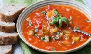 اشکنه بادمجان؛ غذای ساده تهرانی‌ها که با نان غوغا می‌کند + طرز تهیه خانگی