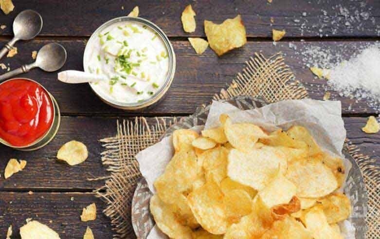 چیپس خانگی ؛ طعمی متفاوت تر و ارزان تر از بسته بندی های شرکتی