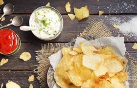 چیپس خانگی ؛ طعمی متفاوت تر و ارزان تر از بسته بندی های شرکتی