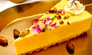  طرز تهیه کیک دسر زعفرانی؛ دسر خاص و خوشمزه