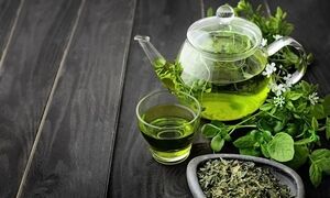 چه کسانی نباید چای سبز بخورند؟ | عوارض پنهان و بهترین ساعت مصرف این نوشیدنی محبوب