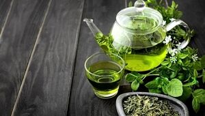 چه کسانی نباید چای سبز بخورند؟ | عوارض پنهان و بهترین ساعت مصرف این نوشیدنی محبوب