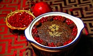 آش انار؛ طعم ترش و شیرین پاییز در یک کاسه