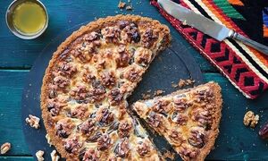 طرز تهیه تارت خرما و گردو برای ماه رمضان