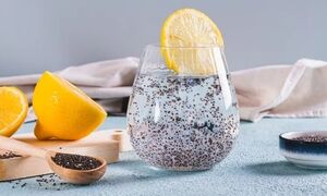 نوشیدنی ساده‌ای که قند خون را کنترل و یبوست را برطرف می‌کند + طرز تهیه 