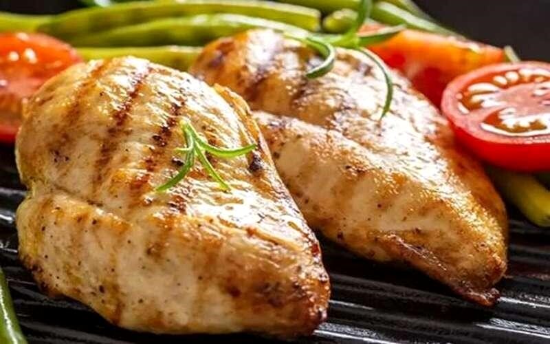 چه غذاهایی برای شب بخوریم که خواب راحت‌تری داشته باشیم؟