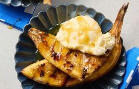 موز گریل‌شده با سس کارامل نارگیلی؛ دسر خوش عطر و متفاوت برای روزهای تابستانی