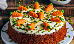 طرز تهیه کیک هویج گردو خانگی خوشمزه و مجلسی