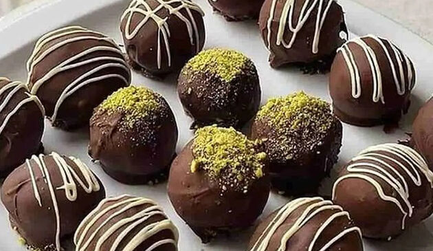 با بیسکوییت ساقه طلایی این شیرینی خوشمزه را درست کنید!