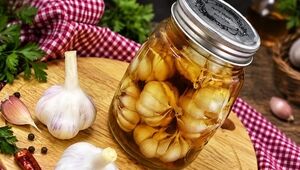 فصل درست کردن سیر ترشی از راه رسید