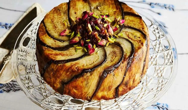 ته‌چین غوره بادمجان؛ خوشمزه‌ترین پلو مخلوط تابستانی