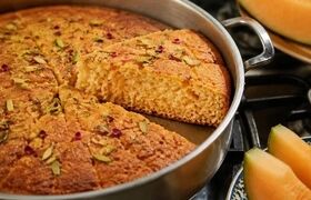 کیک طالبی؛ این کیک بهاری را بدون فر بپزید
