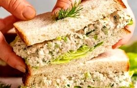 ساندویچ تن ماهی را به این شیوه درست کن