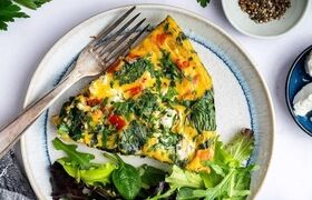 طرز تهیه کوکو سیب زمینی و اسفناج؛ شام فوری و مقوی