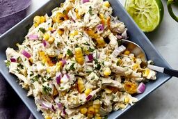 طرز تهیه سالاد تابستانی ذرت و مرغ مخصوص دورهمی‌ها