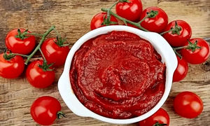  با این ترفند خانگی، دیگر رب گوجه‌فرنگی کپک نمی‌زند