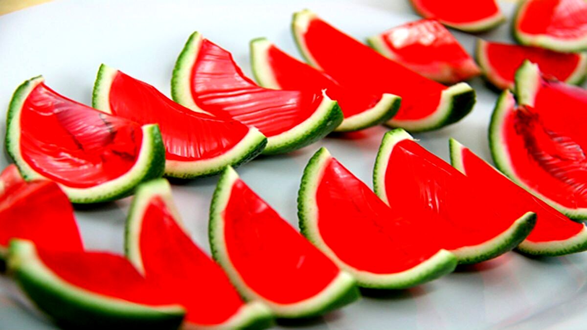طرز تهیه انواع ژله هندوانه‌ای برای شب یلدا