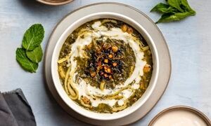 آش رشته؛ غذایی کامل برای سفره های زمستانی