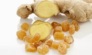 زنجبیل شکری خانگی؛ میان‌وعده‌ای خوشمزه برای کاهش تهوع و افزایش انرژی + روش تهیه