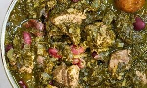 طرز تهیه قرمه‌سبزی با مرغ