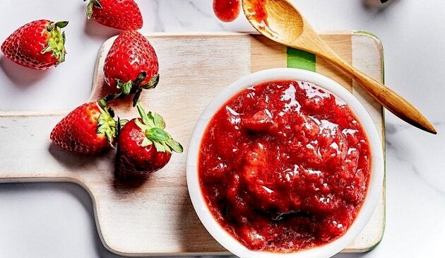 مارمالاد توت‌فرنگی؛ طعم بهشتی برای صبحانه های تابستان + روش تهیه