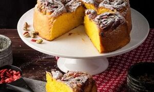 طرز تهیه کیک ایرانی با عطر بهارنارنج