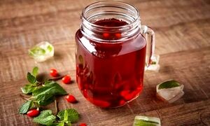 فواید شگفت‌انگیز آب زرشک برای کبد و قلب