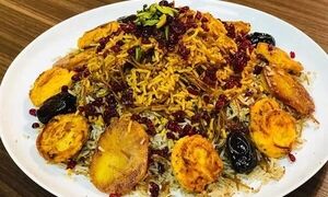 رشته پلو نوستالژیک با کشمش سرخ‌شده بدون گوشت به روش مادربزرگ ها