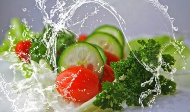 با این غذاها آب بدنتان را تامین کنید