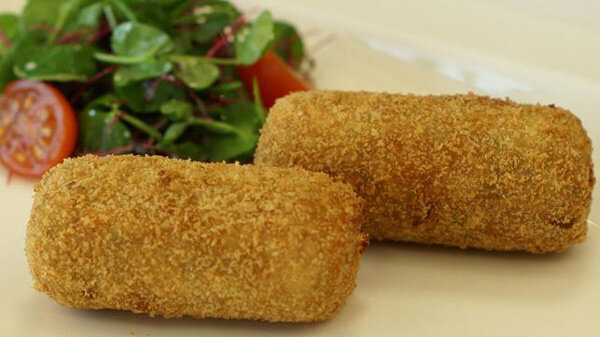 طرز تهیه سوسیس سوخاری به روش فست فودی