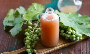 طرز تهیه آبغوره خانگی بدون جوشاندن؛ بهترین نوع غوره برای آبغوره