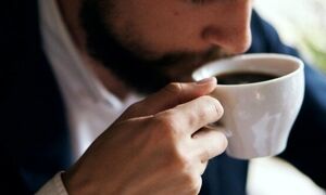 آیا کافئین دشمن بدن در گرما است؟