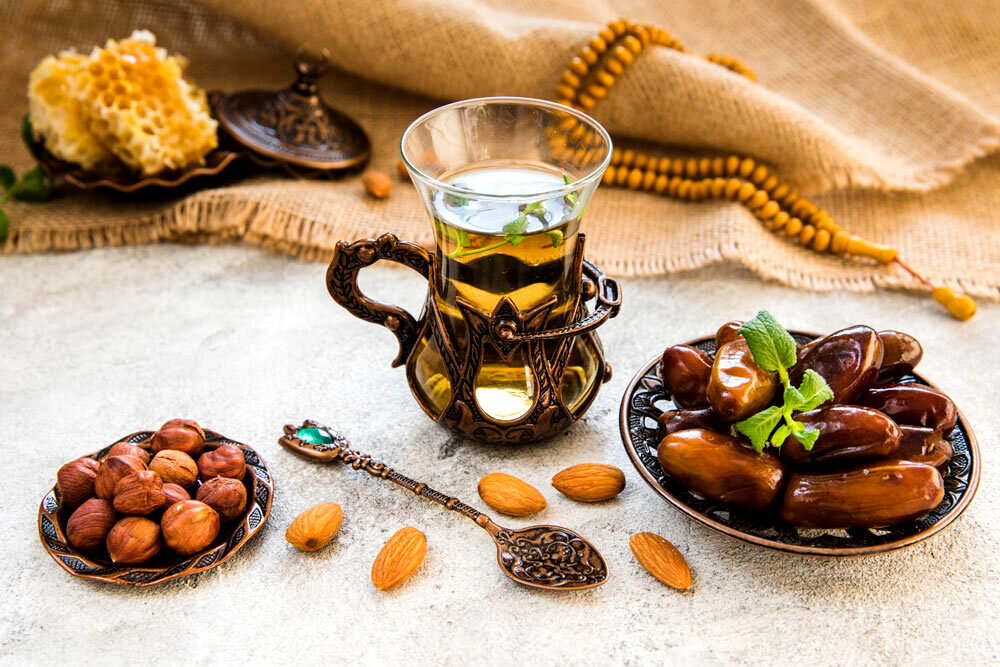 افطاری چی بخوریم بهتر است؟ ؛ بهترین نوشیدنی و خوراکی‌ها برای شروع افطار