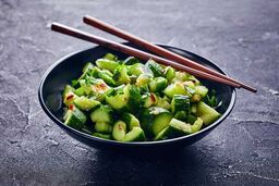 طرز تهیه سالاد خیار کُره‌ای؛ ترند خوشمزه‌ اینستاگرامی که همه باید امتحان کنند